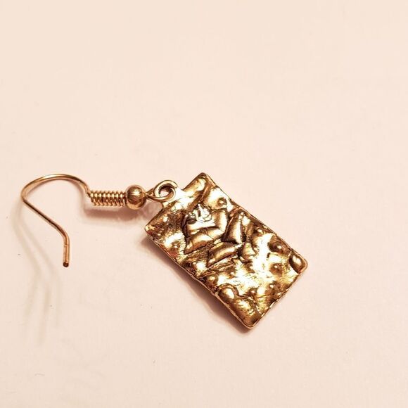 DANGLING Beaded Earrings Aqua/Lime/Goldtone  - Picture 2 of 4